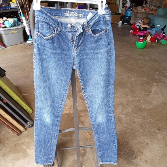 Size 0 old Navy jeans - Picture 1 of 4
